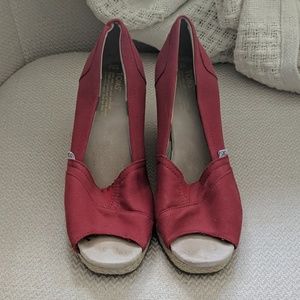 Toms peep toe wedges